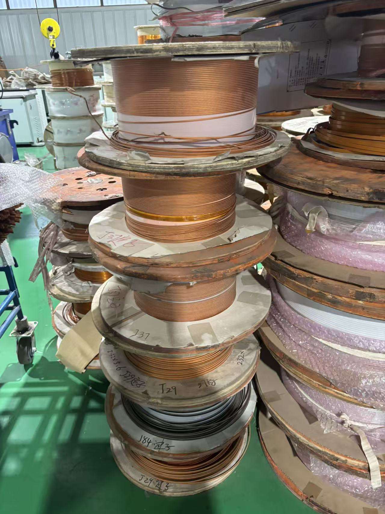 YJ151A1 Harmonic Excitation Synchronous Generator 800/1000kW 490/700V 130t Explosion Proof IE4 Efficiency Shunting